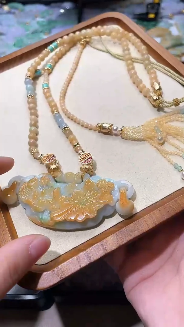 【闪购商品】翡翠颈饰未镶嵌吊坠