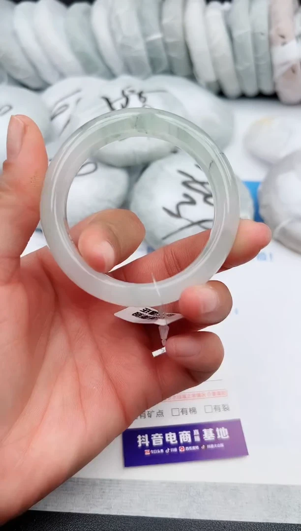 【闪购商品】石英质玉手镯未镶嵌z14-PB52.3