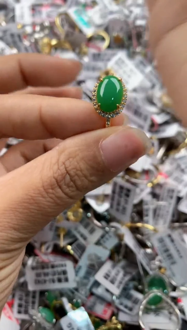银S925镶嵌戒指翡翠888    9