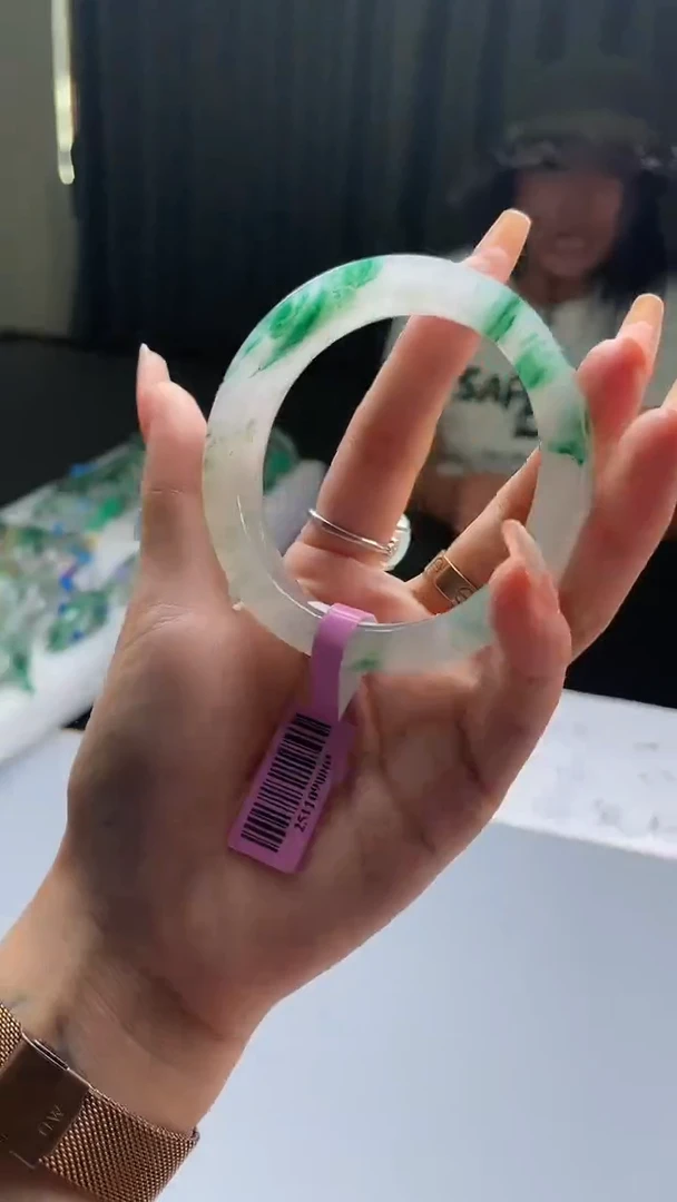 未镶嵌手镯石英质玉（非洲翠）9手镯