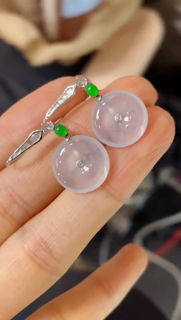 颈饰18K金镶嵌翡翠团购59