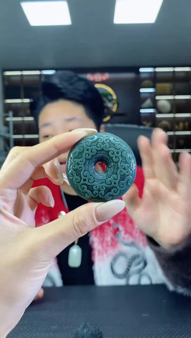 【闪购商品】和田玉颈饰未镶嵌平安扣