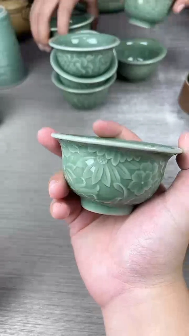 青瓷仓储福利清仓微微瑕