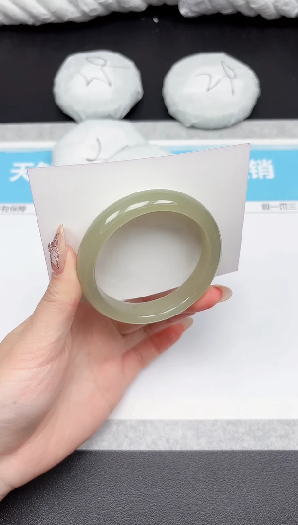 未镶嵌手镯石英质玉130-5253