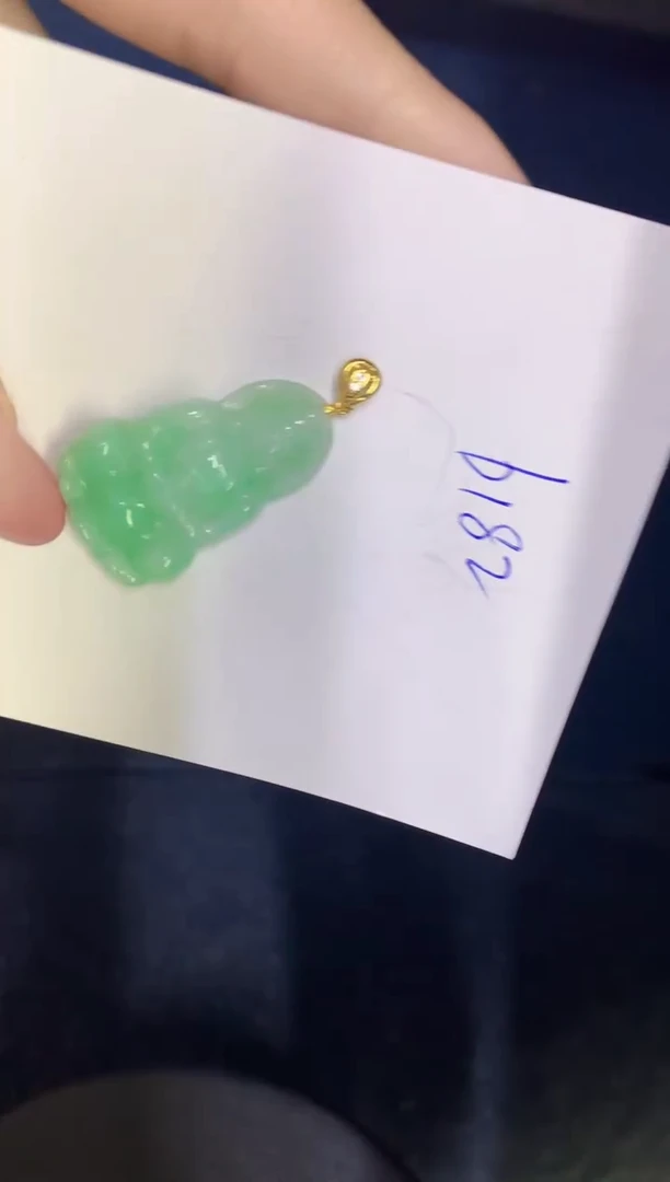 翡翠未镶嵌颈饰天然缅甸A货翡翠