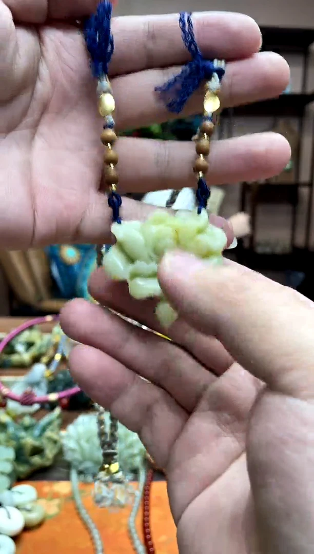 未镶嵌岫玉吊坠·1