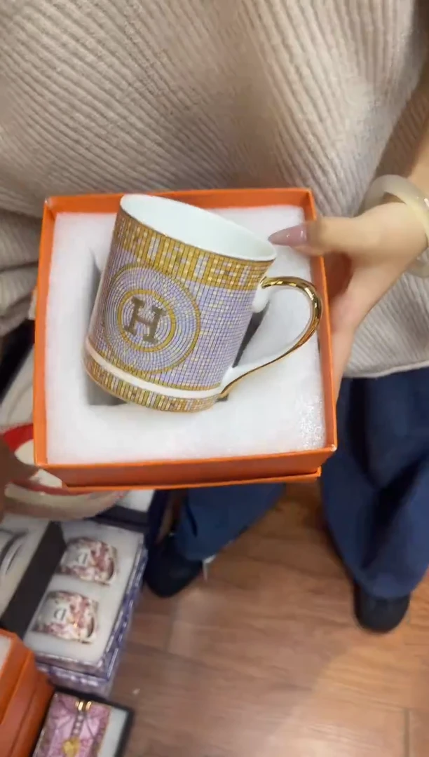 杯鸿辉家品牌瓷器，京东包邮！
