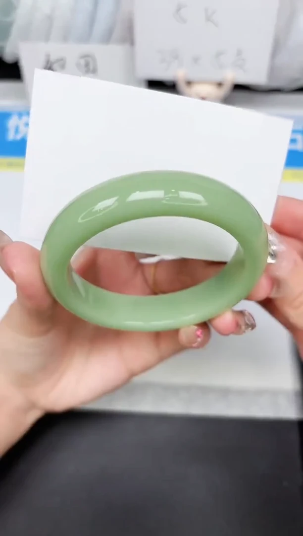 石英质玉手镯未镶嵌63-58.7