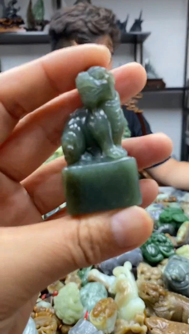 和田玉未镶嵌把件1