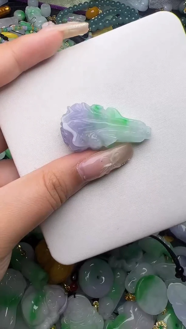 翡翠未镶嵌颈饰天然缅甸翡翠吊坠