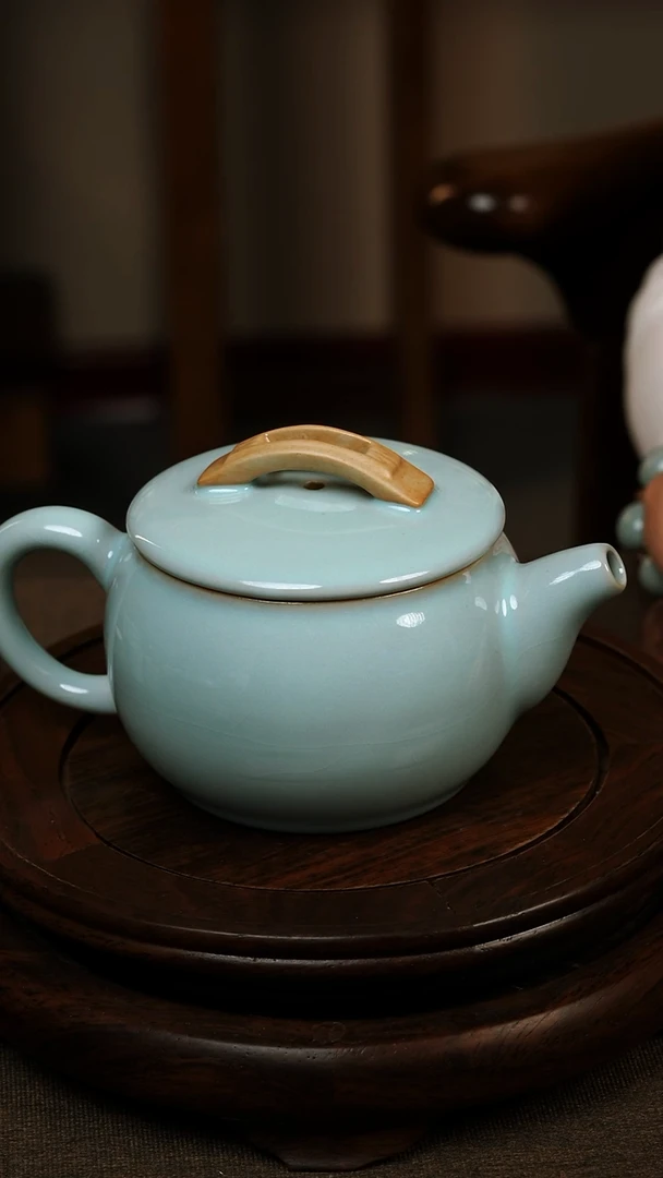 瓷片013汝瓷汉瓦壶300ml  微瑕