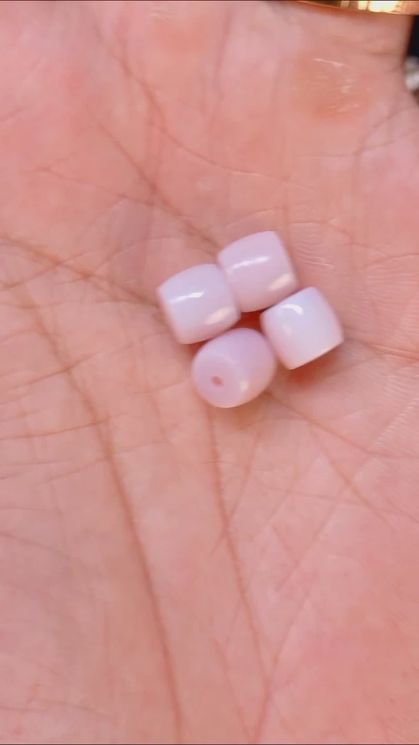 未镶嵌配饰玛瑙/玉髓粉糯直切直径8.1