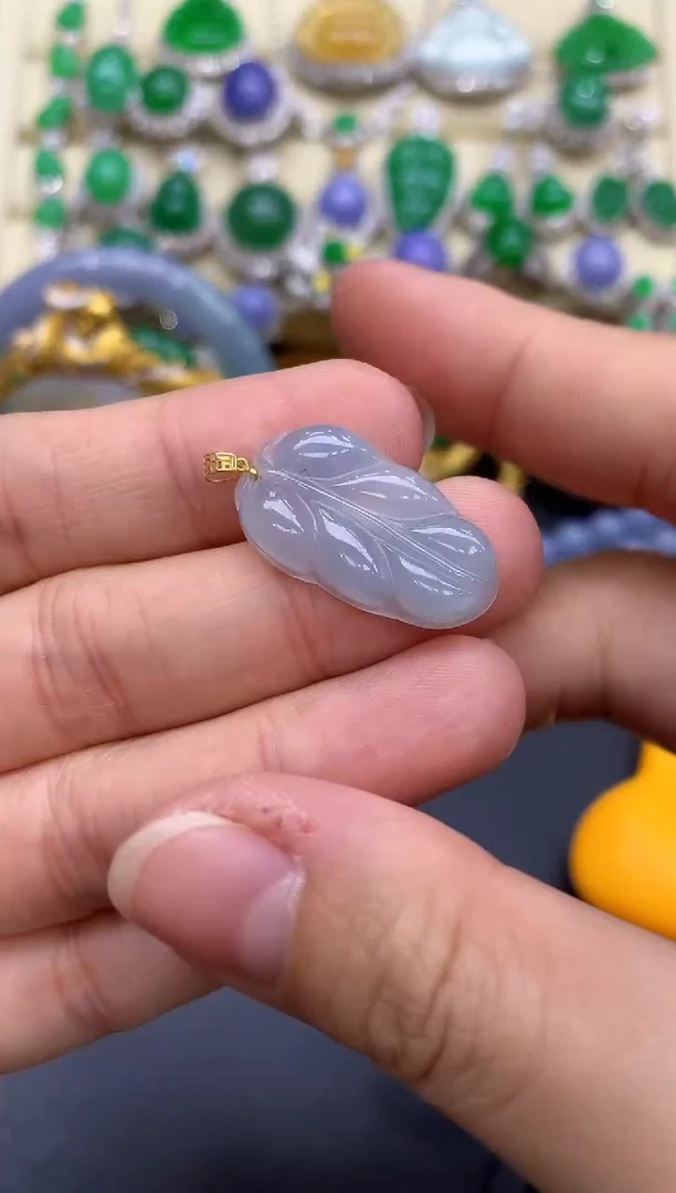 颈饰18K金镶嵌翡翠55-中国好珍宝