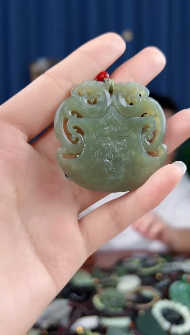 未镶嵌和田玉挂件拍一发一，多样性发货