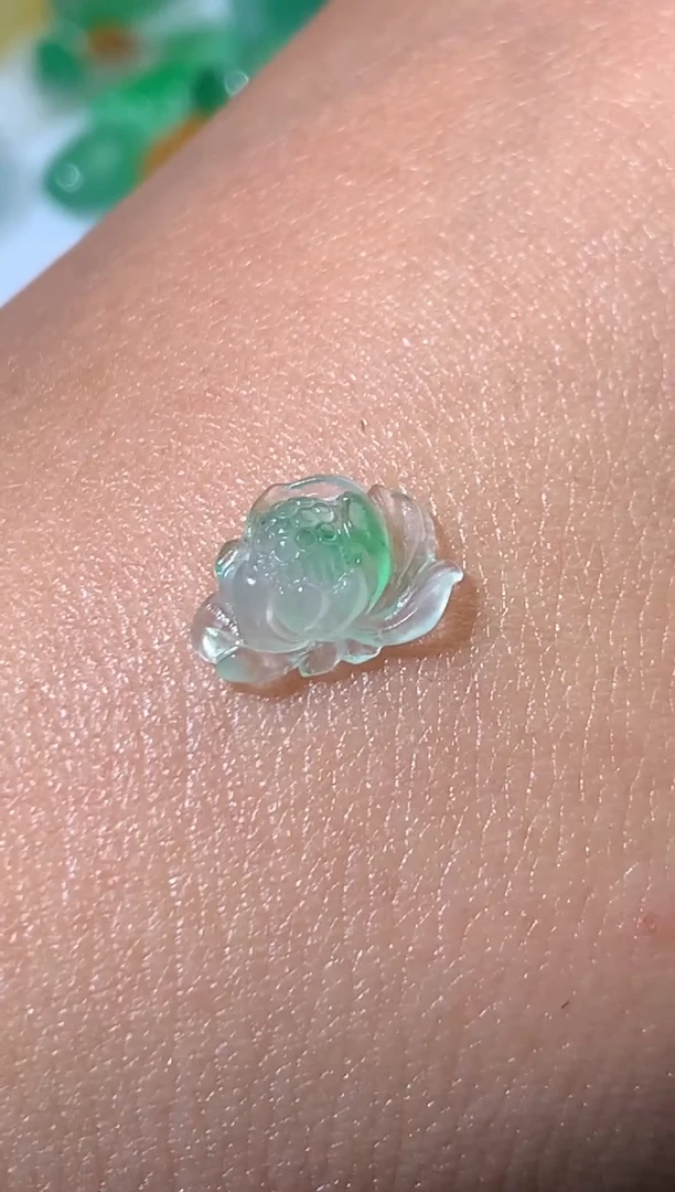 未镶嵌定制翡翠毛货