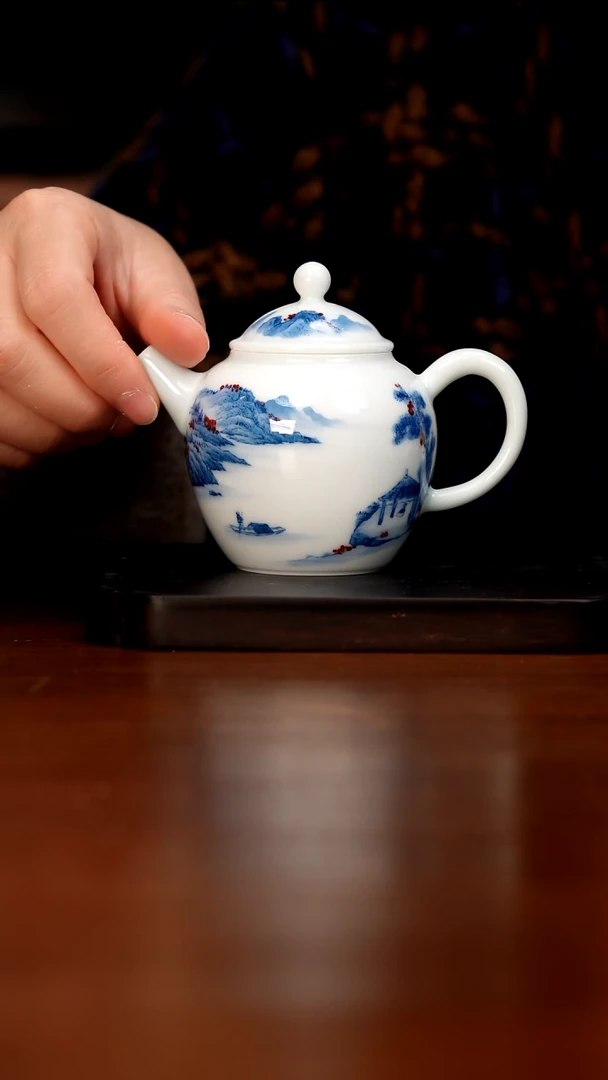 青花釉里红瓷器茶壶