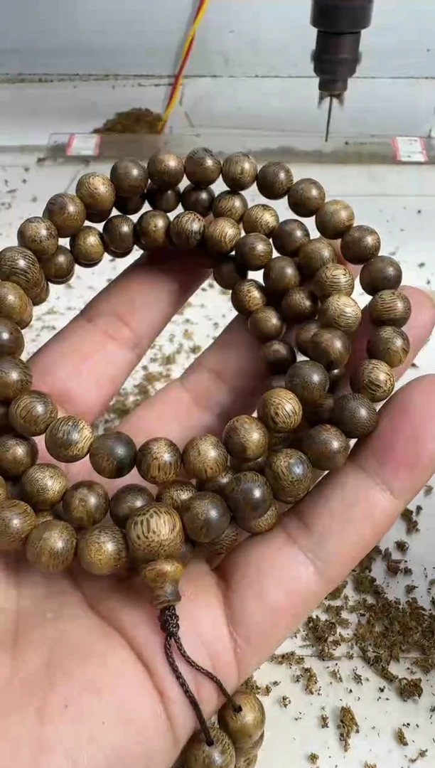 沉香手串0.8规格多圈25克