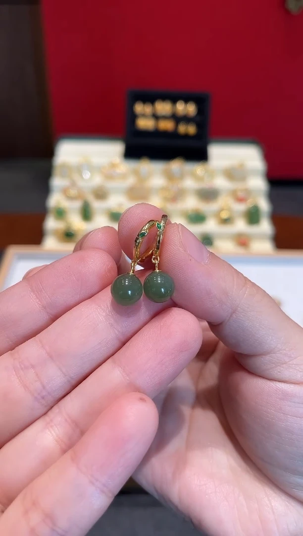 颈饰银S925镀金镶嵌和田玉耳扣