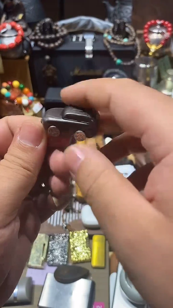瓷片闪购商品 如图所示