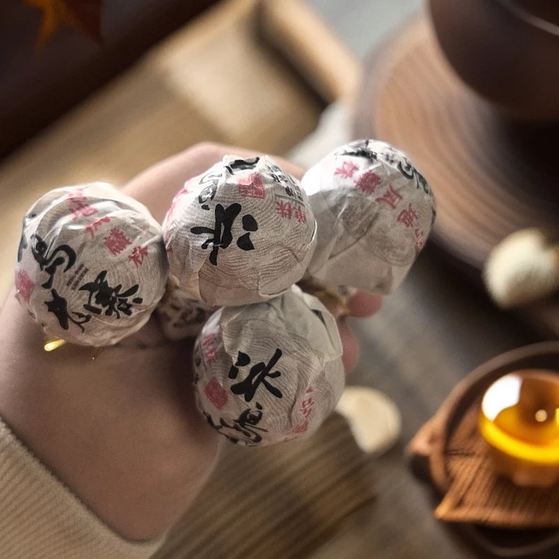 2023年冰岛老寨 1号地凤麟株古树普洱生茶龙珠F14号