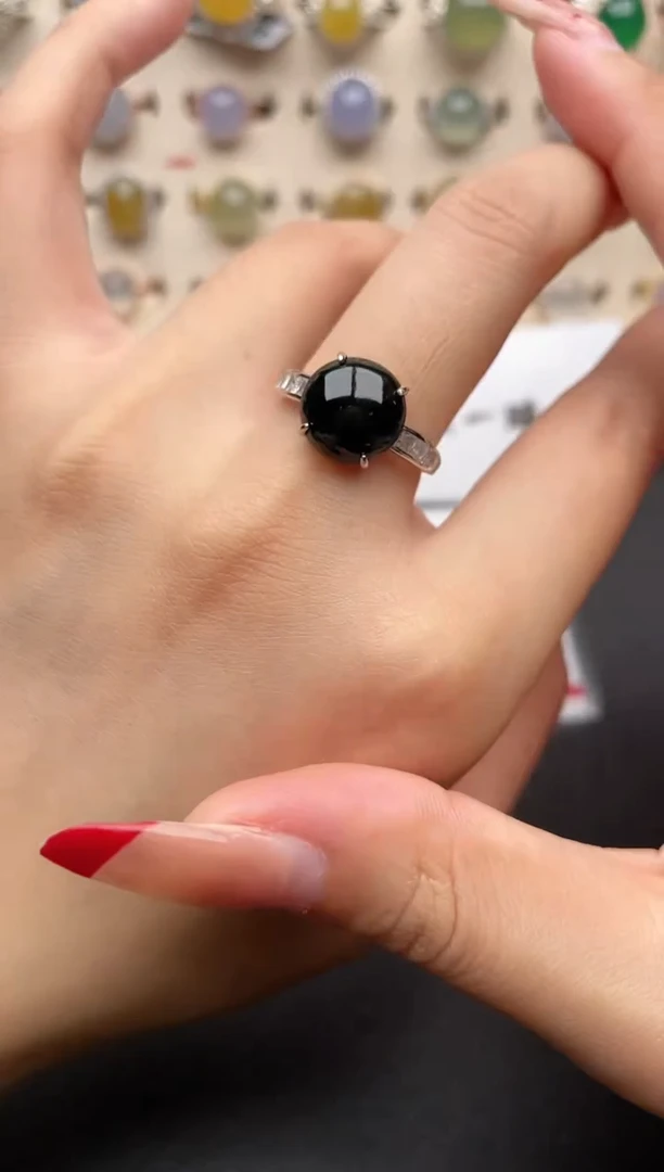 【闪购商品】翡翠戒指银S925镶嵌一物一证一礼盒