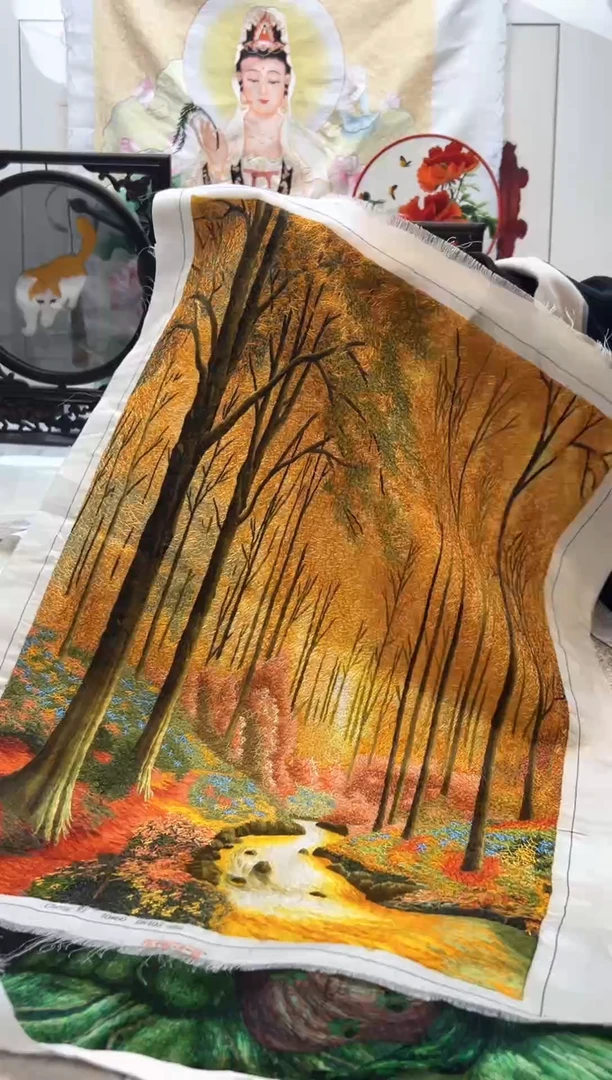 织绣一针一线的纯手工刺绣