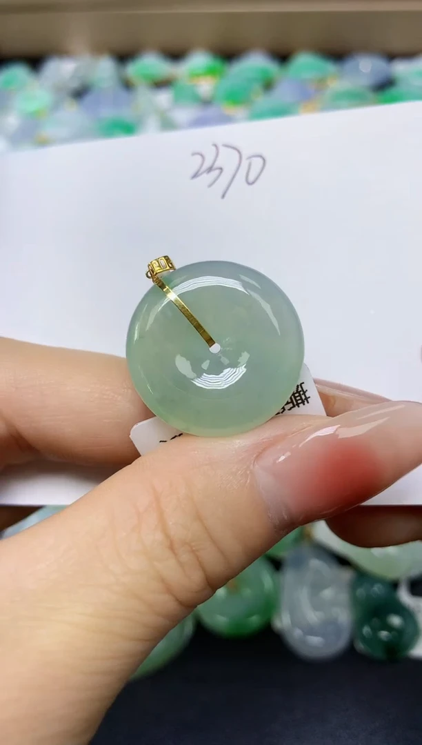 翡翠18K金镶嵌颈饰 天然缅甸翡翠A货