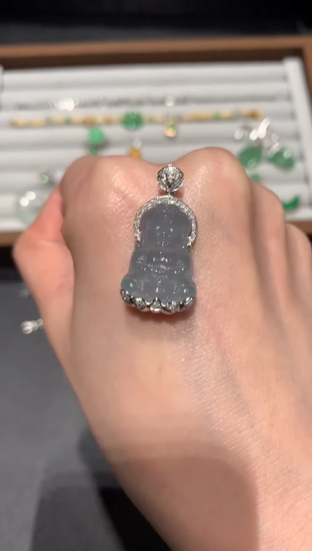 【闪购商品】翡翠吊坠(不含链)18K金镶嵌5500