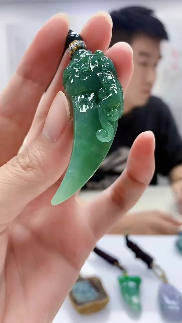 定制翡翠未镶嵌5028zm-毛货挂件163龙牙