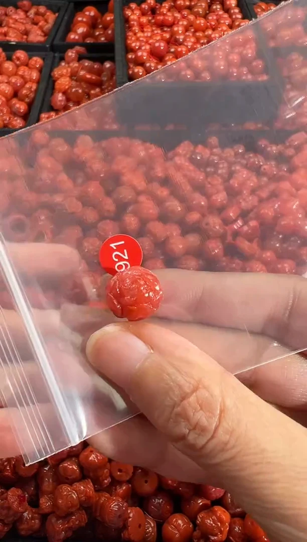 颈饰未镶嵌南红玛瑙1