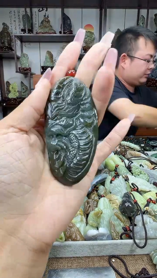 未镶嵌和田玉把件1