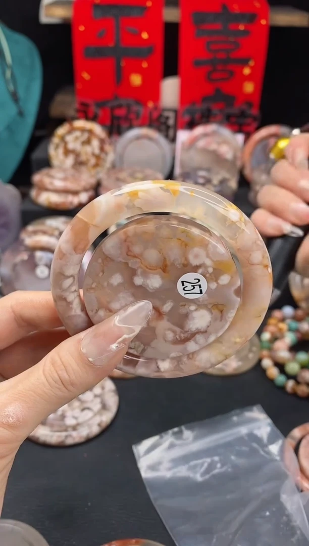 【闪购商品】石英质玉手镯（圆镯）未镶嵌57