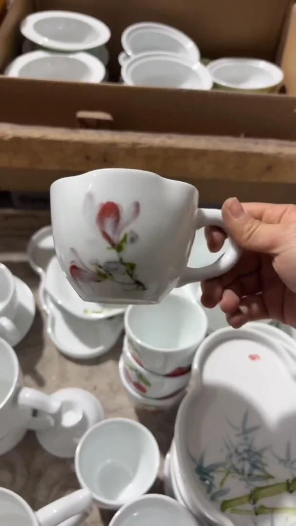 景德镇手绘釉中彩（食品级）花口杯