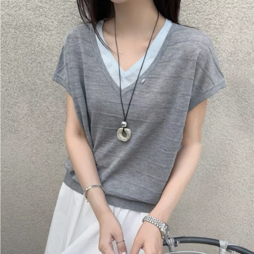 女士V领针织衫假两件新款