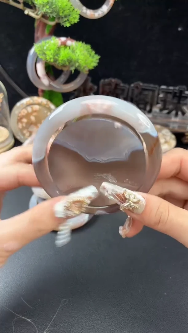 未镶嵌手镯（圆镯）石英质玉62