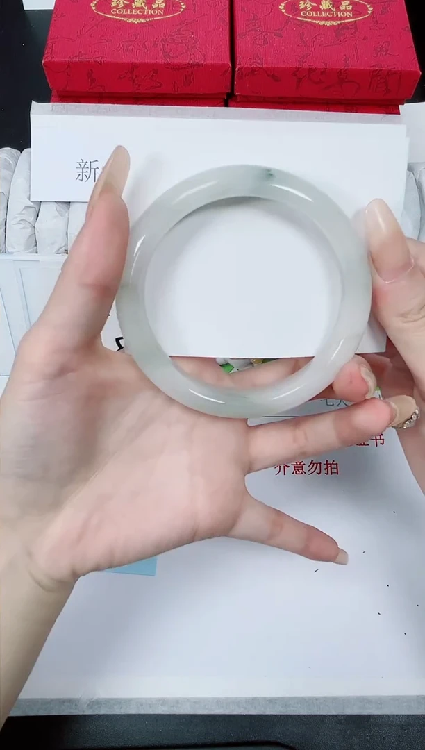 【闪购商品】石英质玉手镯未镶嵌K284-62.1