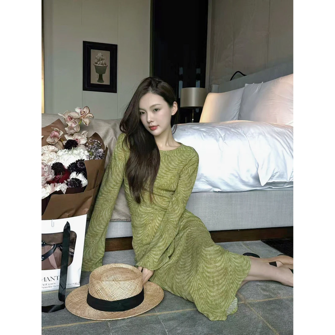 AILUO/艾珞【绿野诗行】法式绿色复古气质印花长袖连衣裙