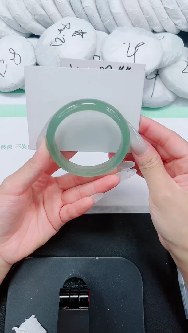 石英质玉手镯未镶嵌56-55.3