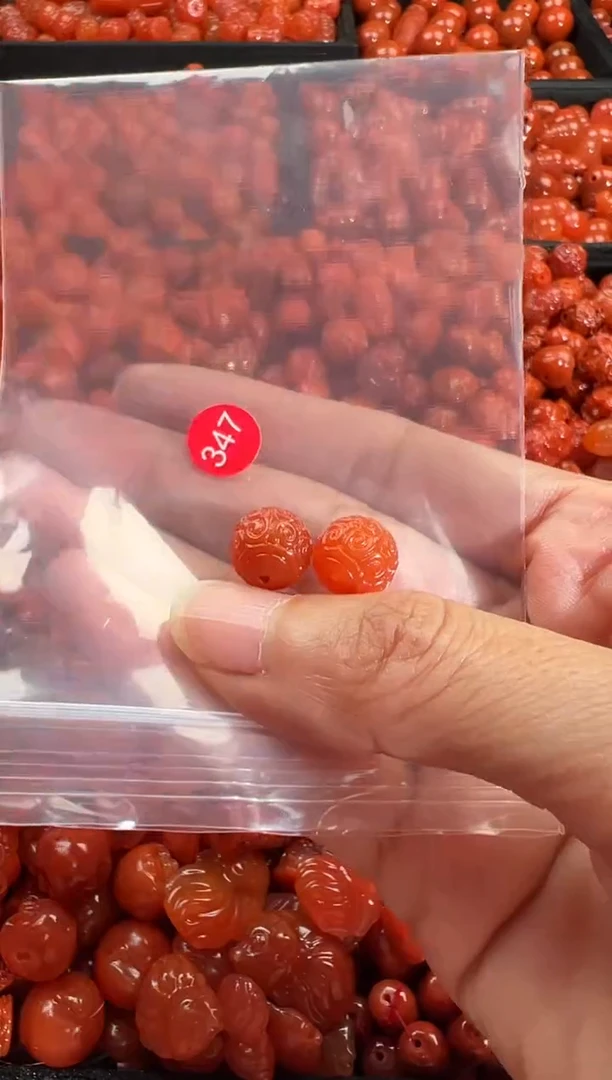 颈饰未镶嵌南红玛瑙1