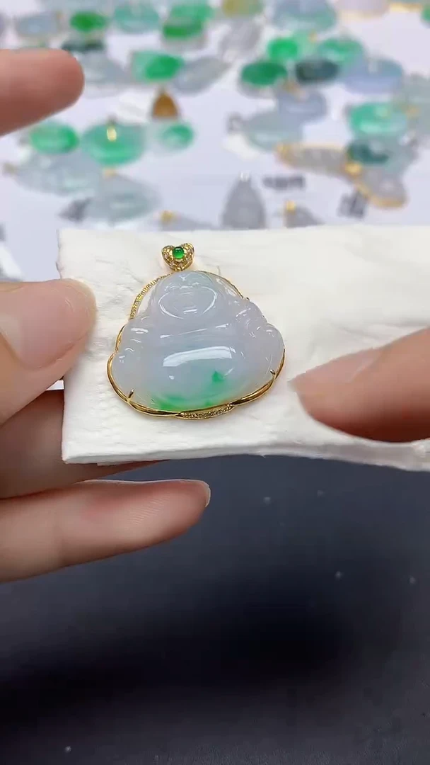 翡翠18K金镶嵌颈饰天然缅甸a货翡翠