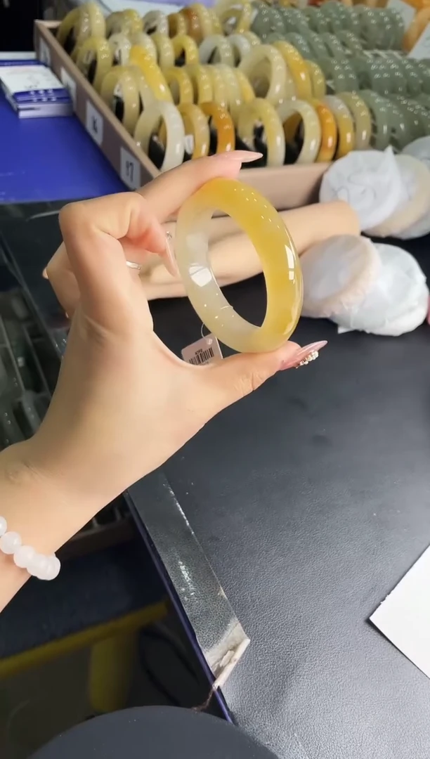 未镶嵌手镯石英质玉z122-HB57+