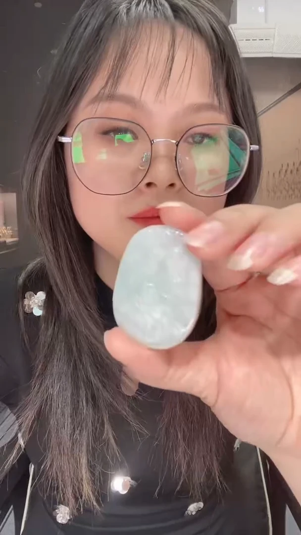 翡翠挂件未镶嵌8.8天然翡翠A货003
