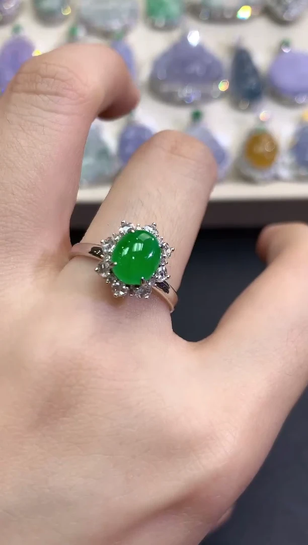 【闪购商品】翡翠戒指18K金镶嵌B106