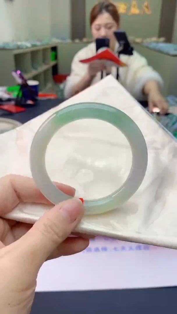 【闪购商品】翡翠手镯未镶嵌0532218595