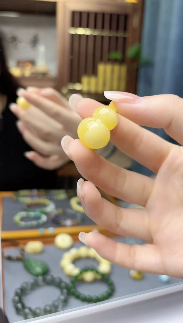 蜜蜡颈饰未镶嵌蜜蜡葫芦吊坠WCY编绳
