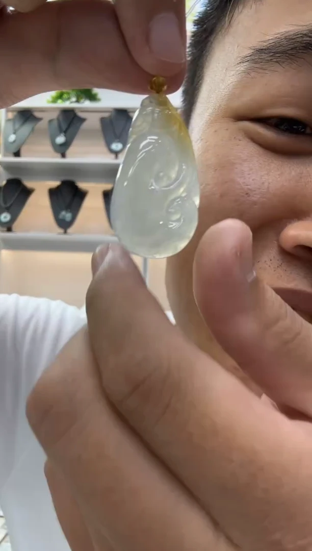 颈饰18K金镶嵌翡翠天然翡翠A货孤品一件