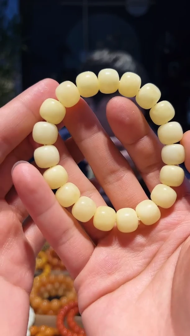 未镶嵌蜜蜡手串12+单圈