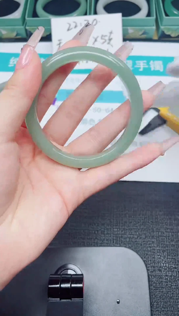 未镶嵌手镯石英质玉3-60