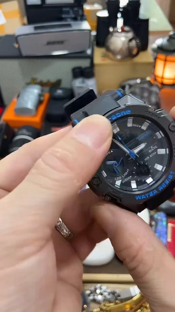 瓷片闪购商品  如图所示