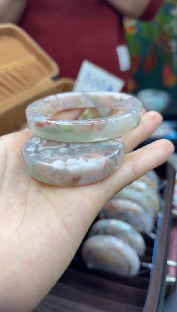 【闪购商品】石英质玉手镯未镶嵌272（54圈赠送镯心）